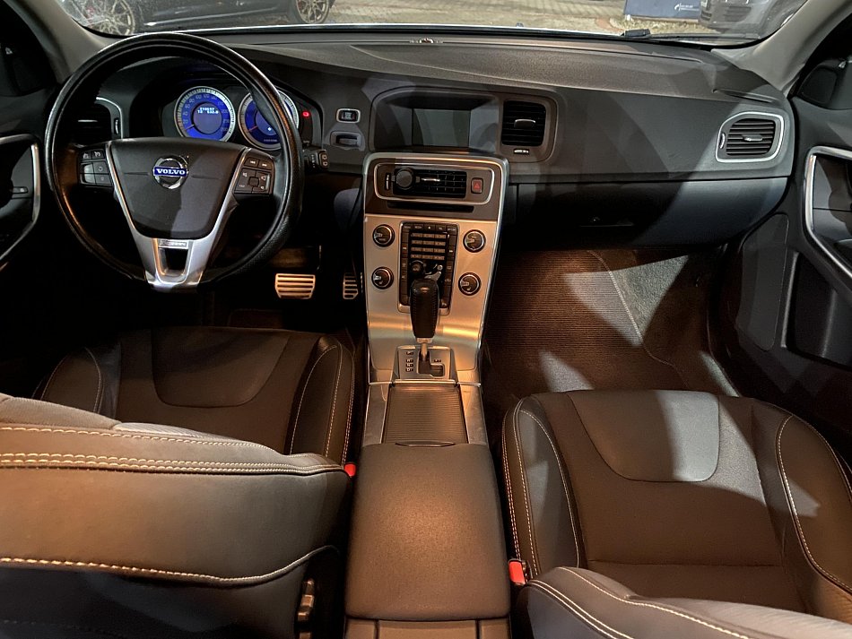 Volvo V60 2.0 D3 