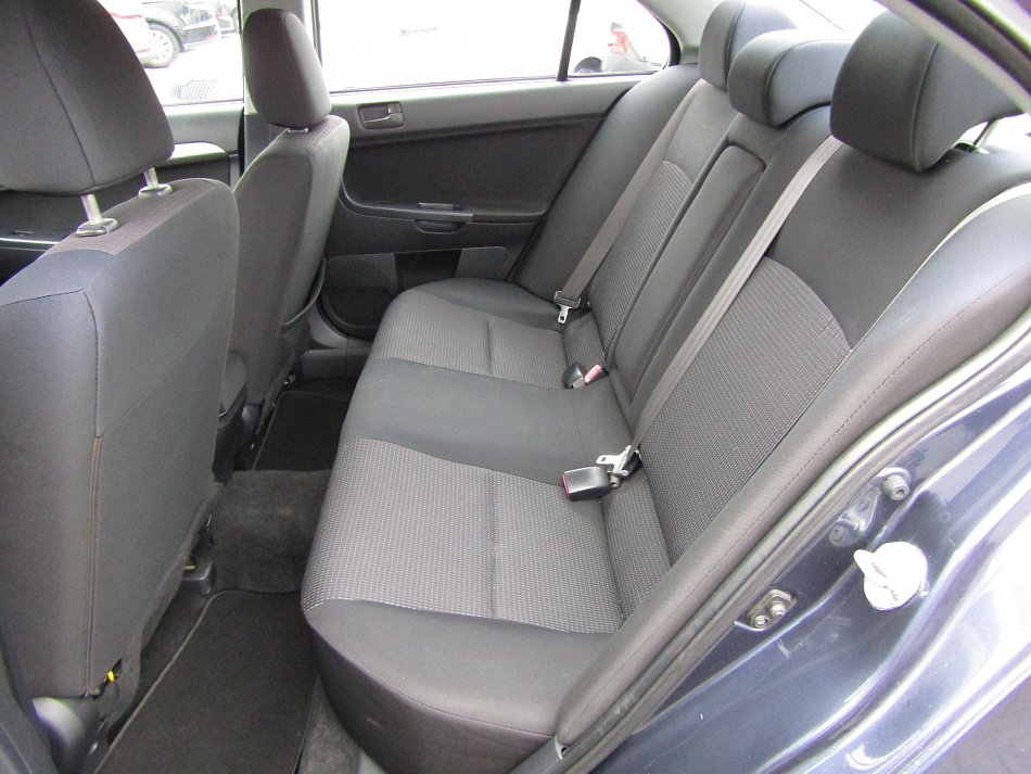 Mitsubishi Lancer 1.8i 