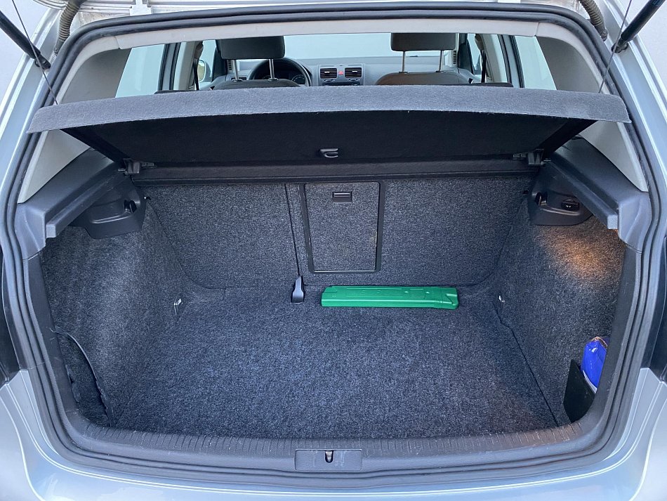 Volkswagen Golf 1.6 i 