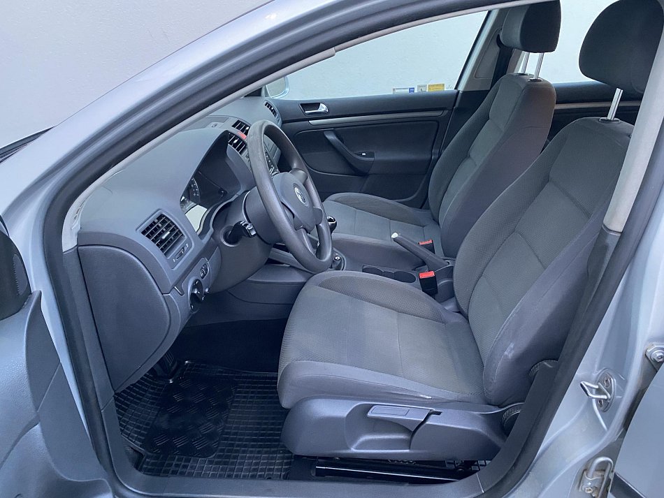 Volkswagen Golf 1.6 i 