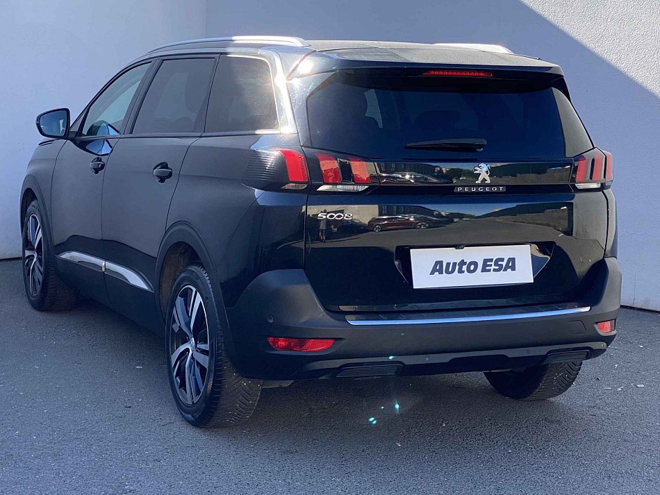 Peugeot 5008 1.5 HDi Allure