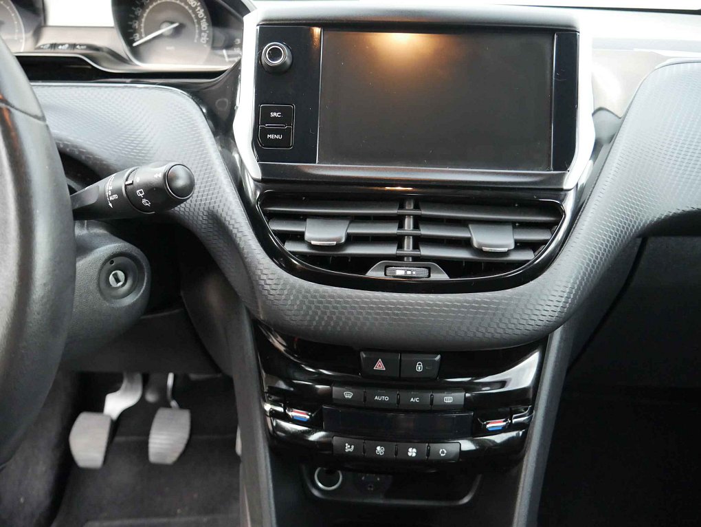 Peugeot 2008 1.2 PT 