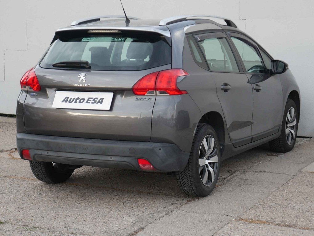 Peugeot 2008 1.2 PT 