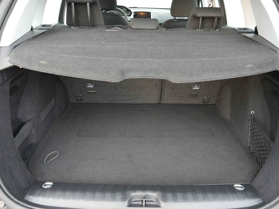Peugeot 2008 1.2 PT 