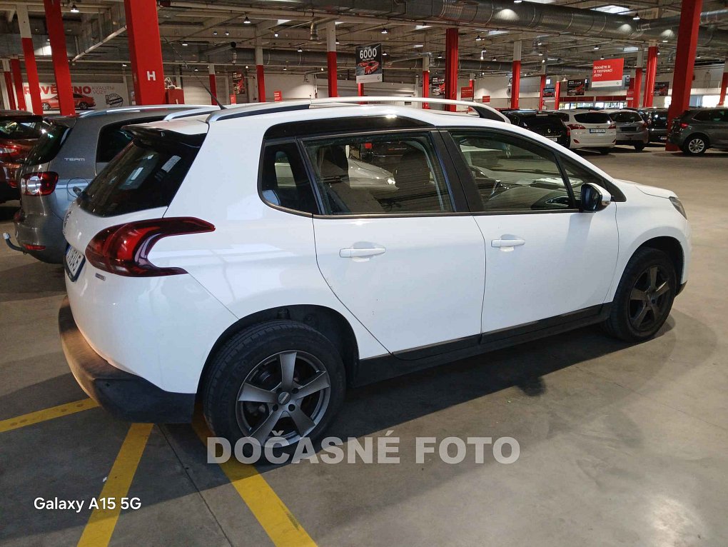 Peugeot 2008 1.2 PT 
