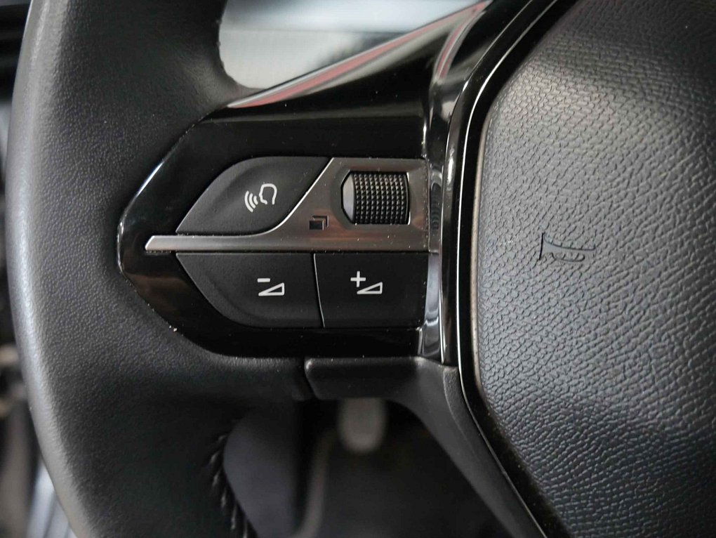 Peugeot 2008 1.2 PT 