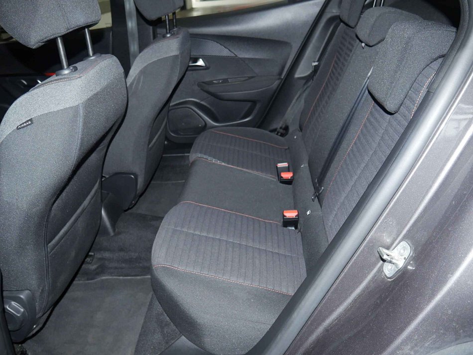 Peugeot 2008 1.2 PT 