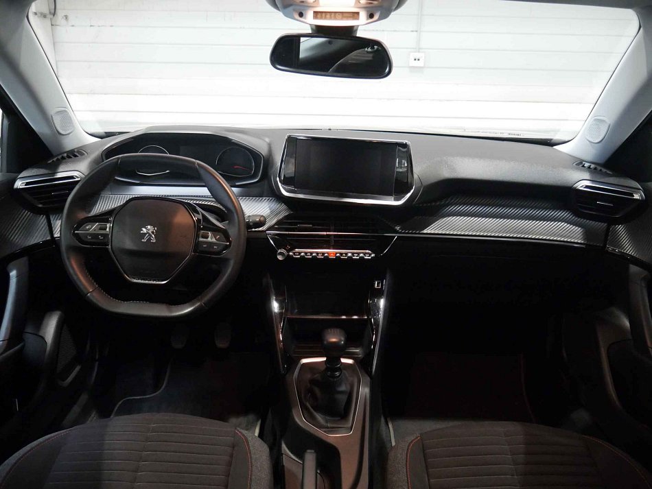 Peugeot 2008 1.2 PT 