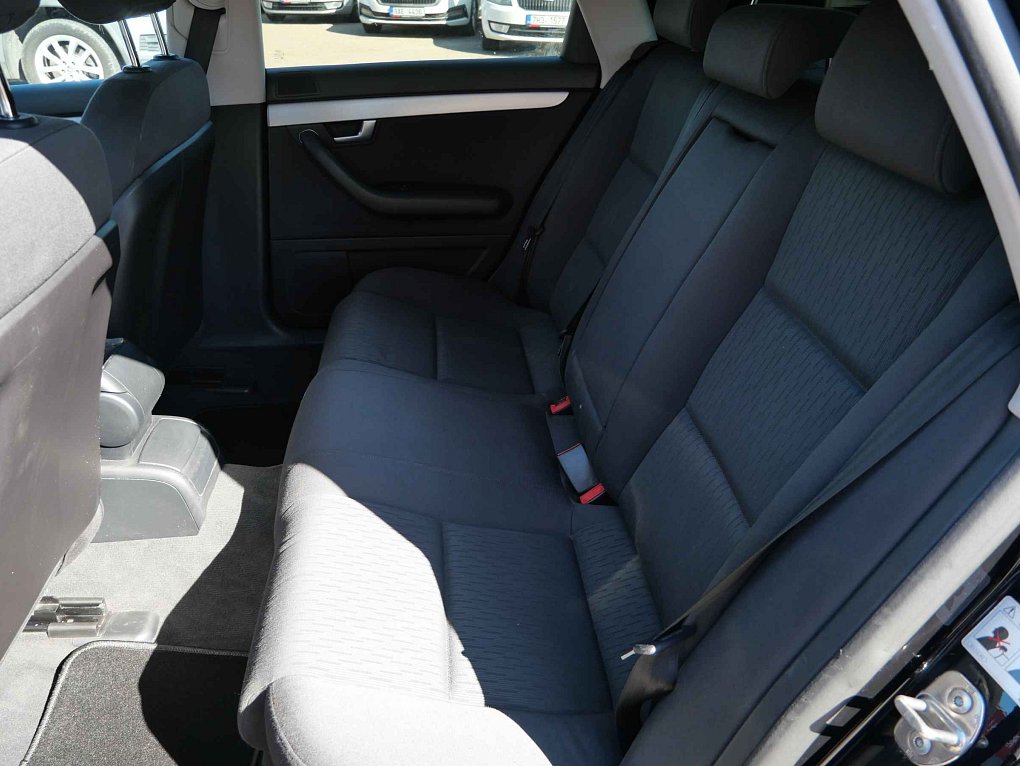 Audi A4 2.0TDi  Avant
