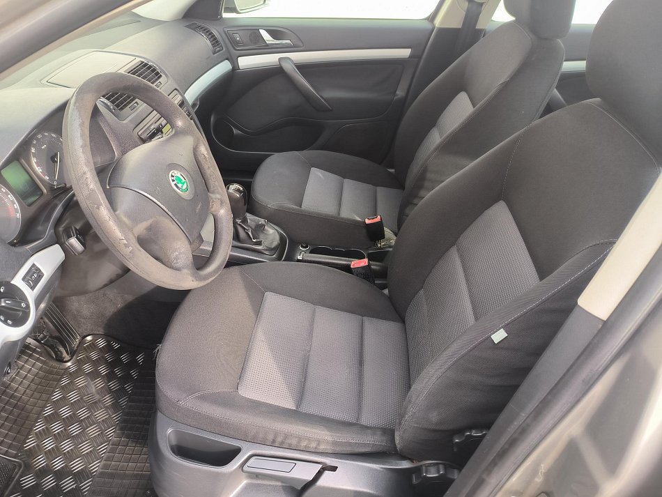 Škoda Octavia II 1.6MPI Ambition