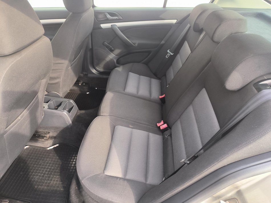 Škoda Octavia II 1.6MPI Ambition