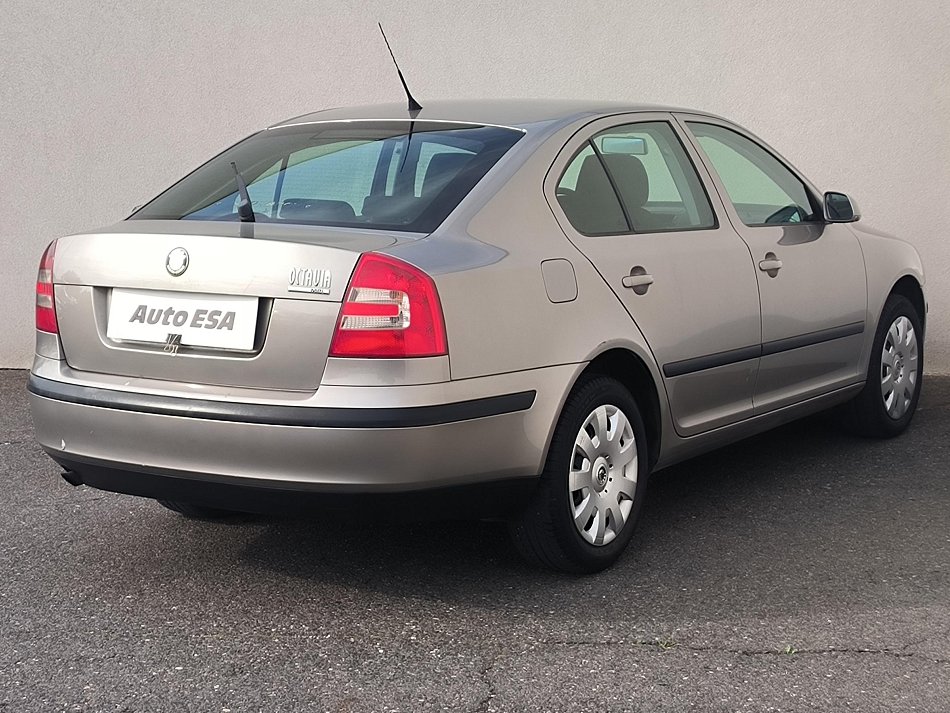 Škoda Octavia II 1.6MPI Ambition