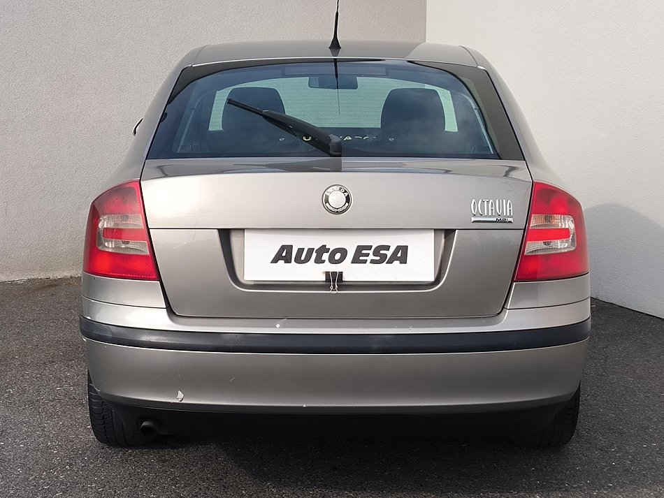Škoda Octavia II 1.6MPI Ambition