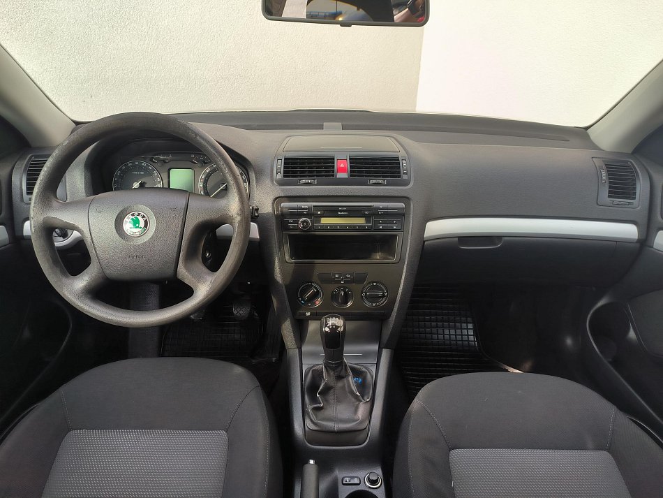 Škoda Octavia II 1.6MPI Ambition