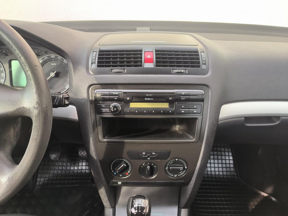 Škoda Octavia II 1.6MPI Ambition