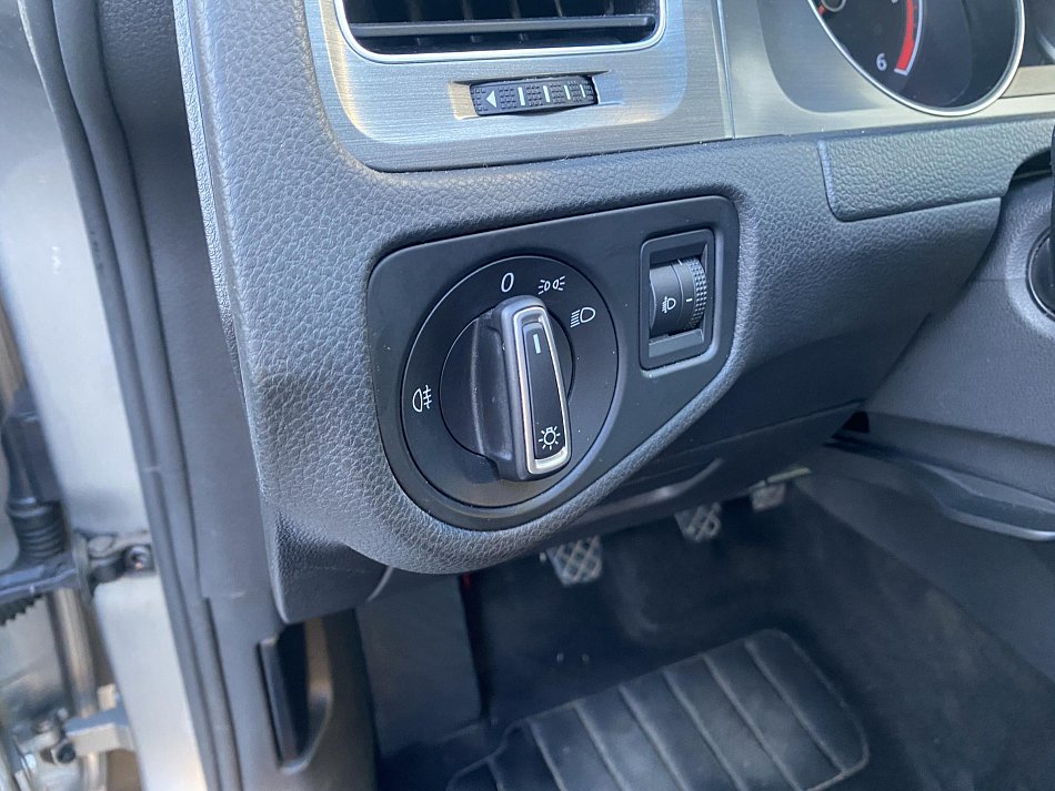 Volkswagen Golf 1.6 TDi Comfortline VII