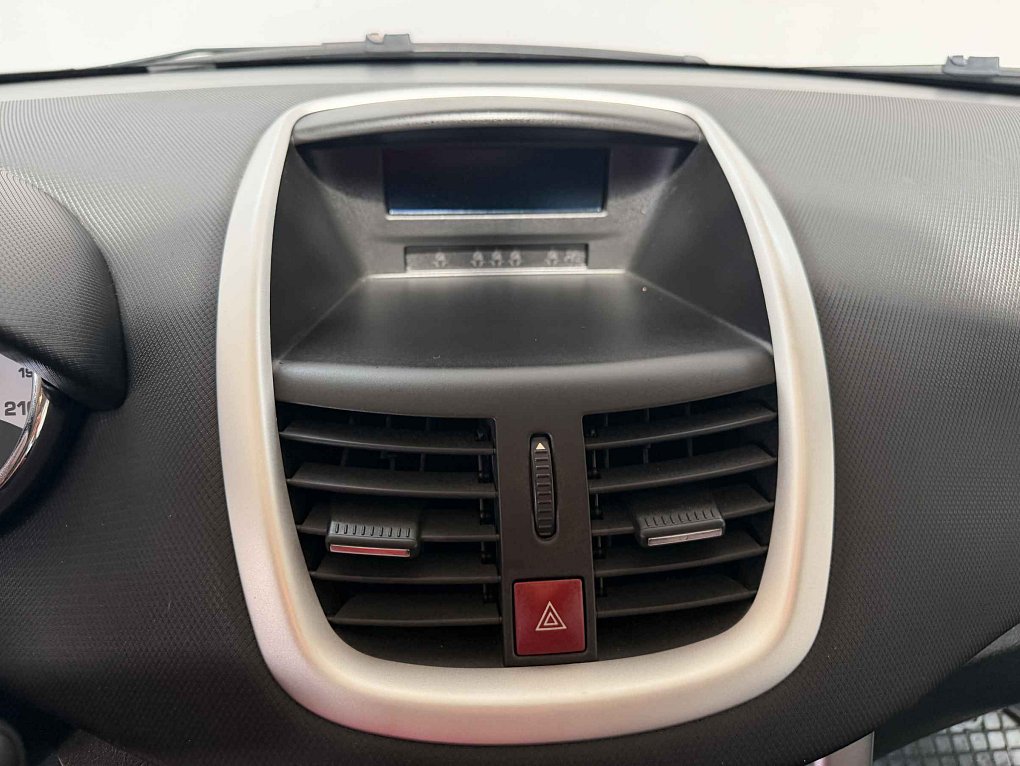 Peugeot 207 1.4i 