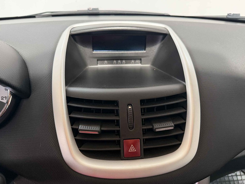 Peugeot 207 1.4i 
