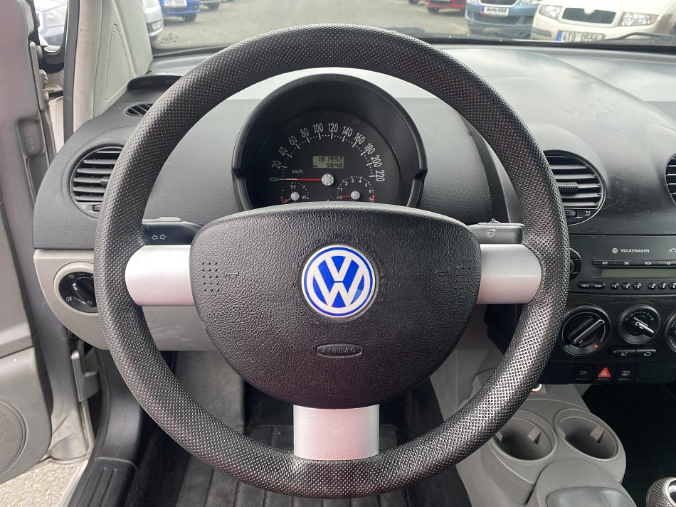 Volkswagen New Beetle 1.6i 