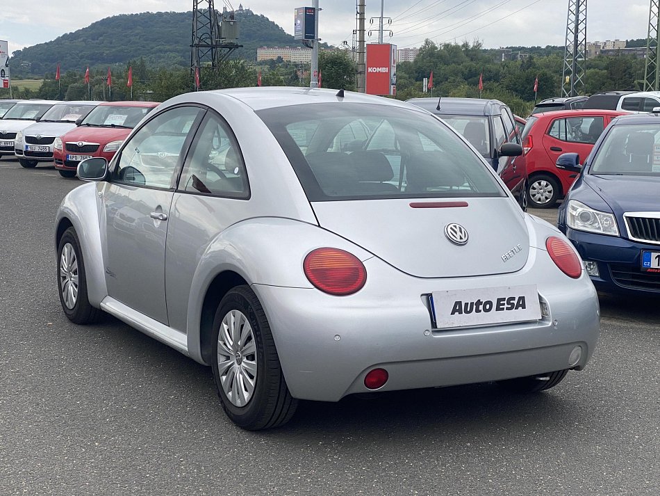 Volkswagen New Beetle 1.6i 