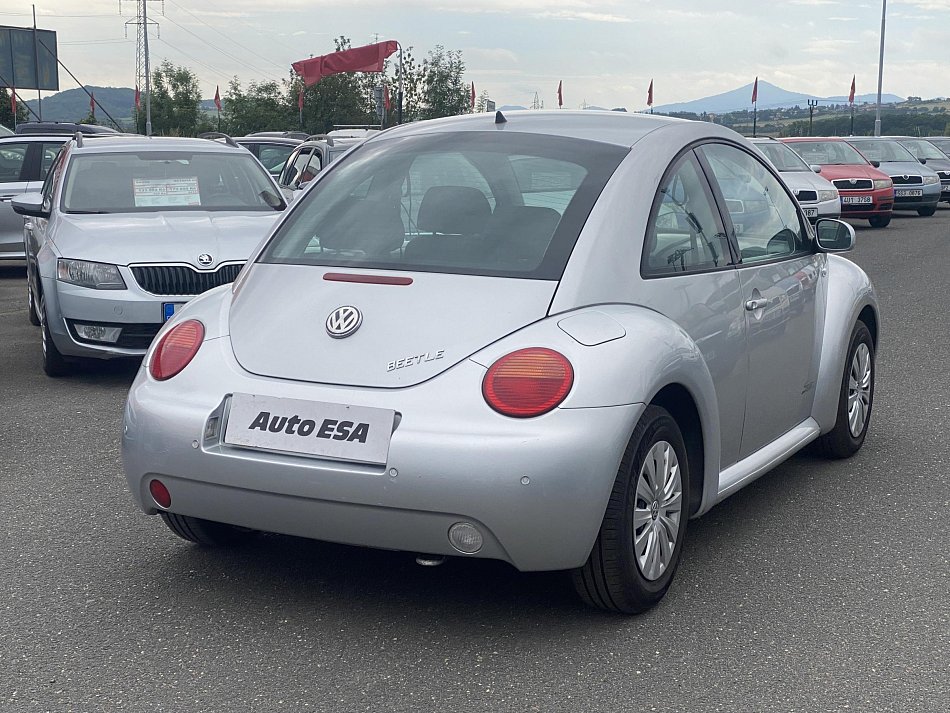 Volkswagen New Beetle 1.6i 