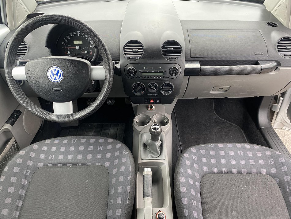 Volkswagen New Beetle 1.6i 