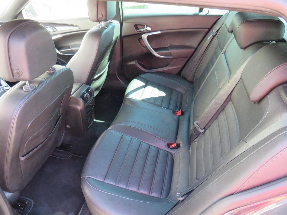 Opel Insignia 2.0 CDTi 