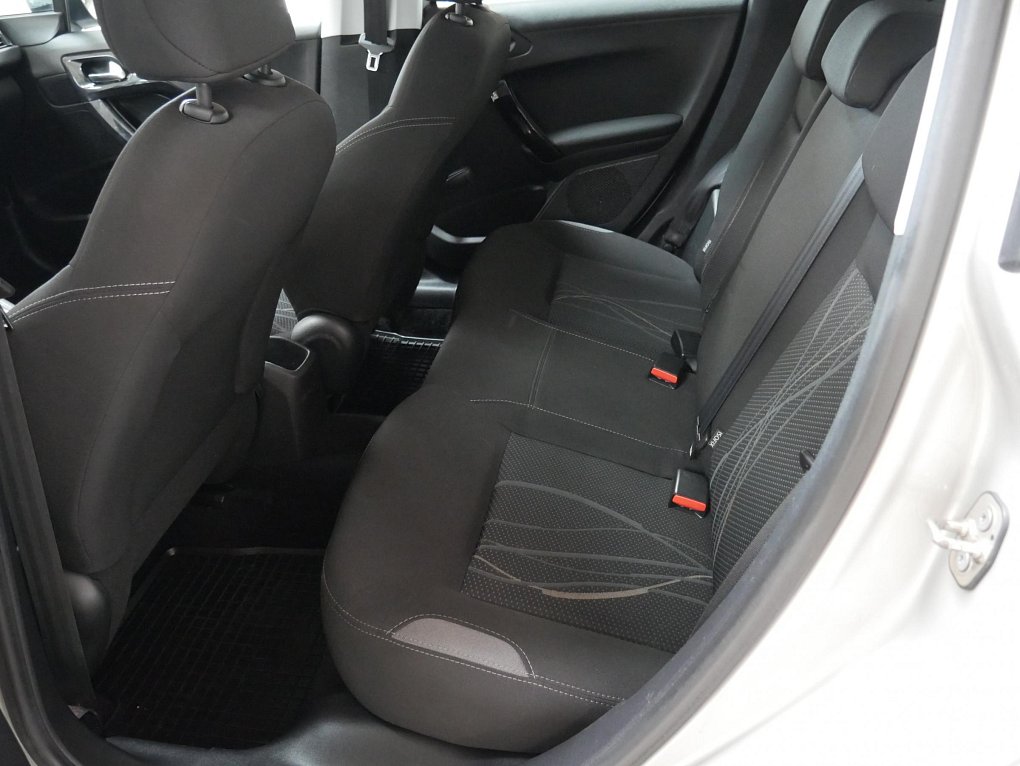 Peugeot 208 1.2PT 