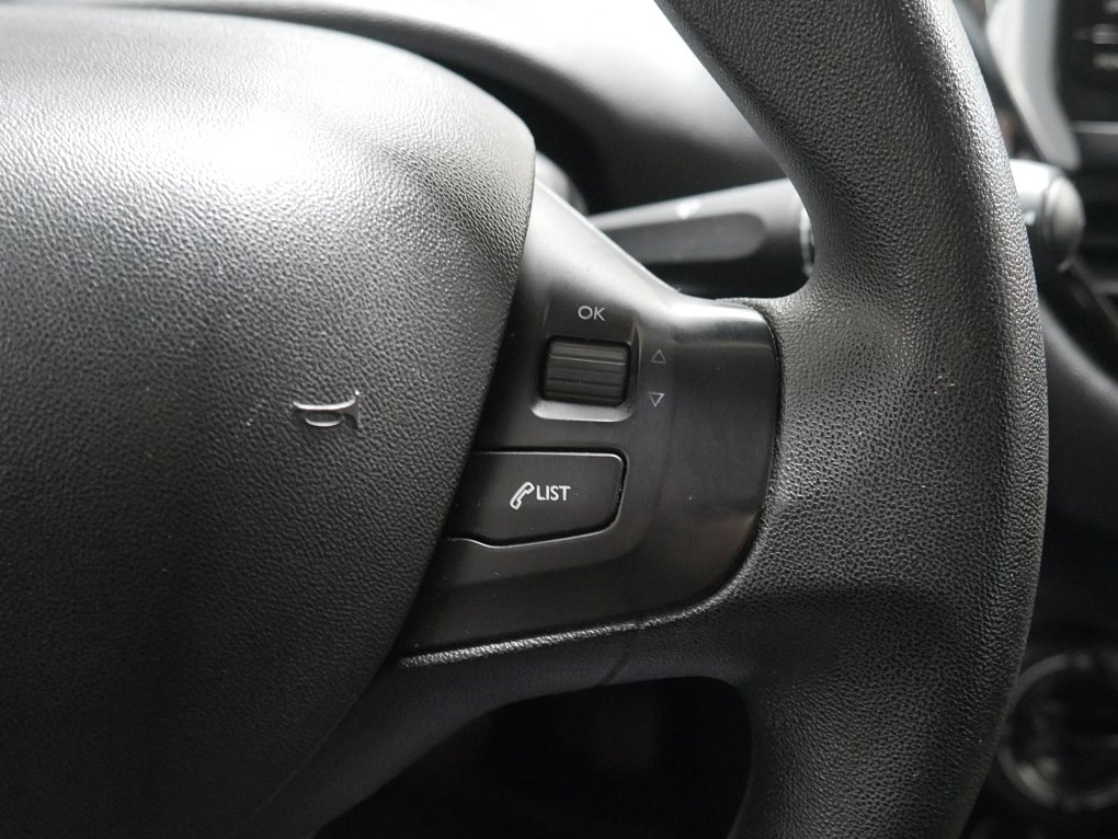 Peugeot 208 1.2PT 