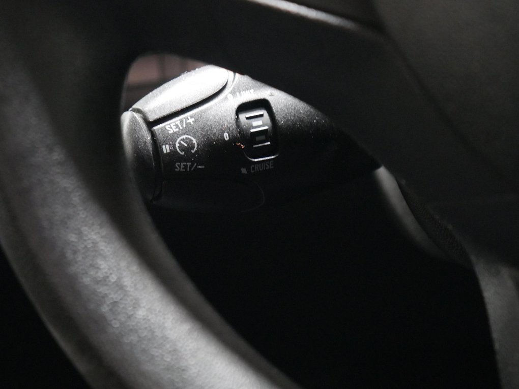 Peugeot 208 1.2PT 
