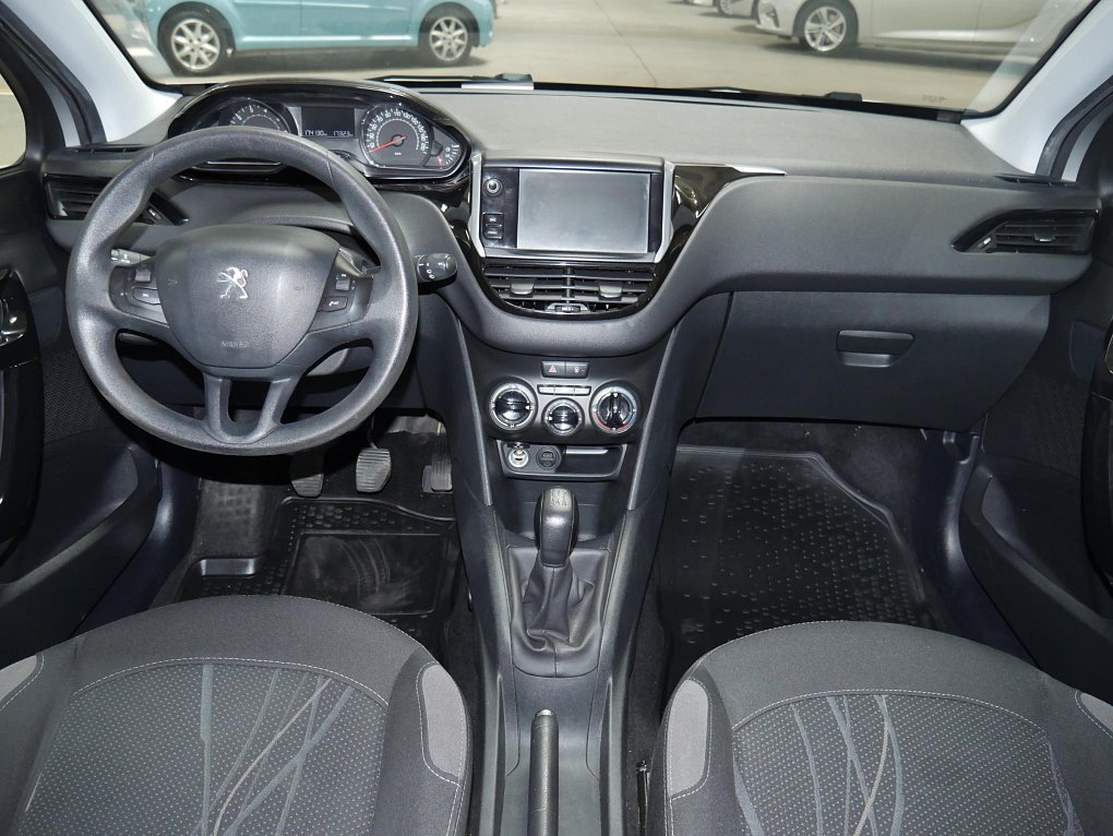 Peugeot 208 1.2PT 