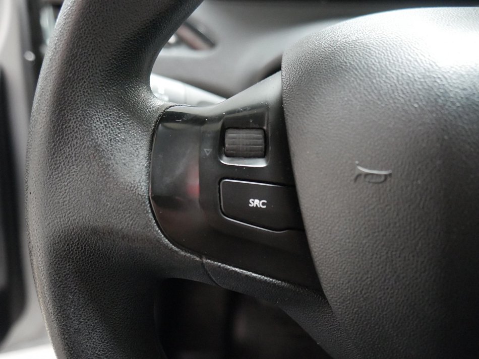 Peugeot 208 1.2PT 