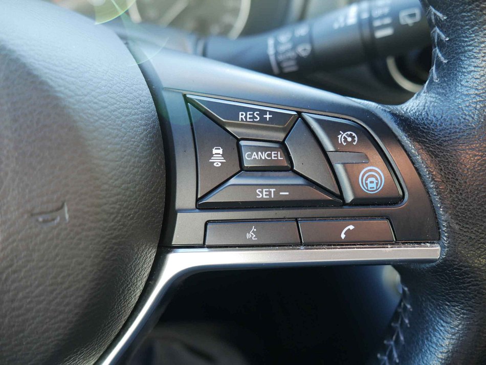 Nissan Juke 1.0DIG-T Tekna