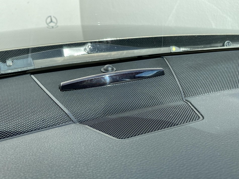 Mercedes-Benz Třída E 3.5 CGi Elegance E350