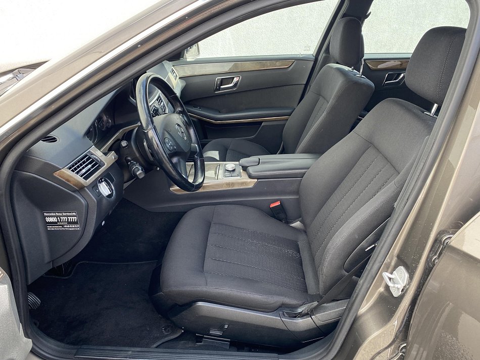 Mercedes-Benz Třída E 3.5 CGi Elegance E350