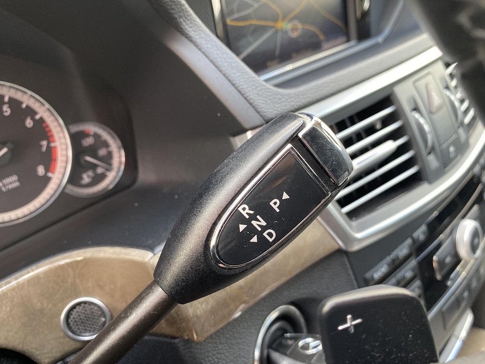 Mercedes-Benz Třída E 3.5 CGi Elegance E350