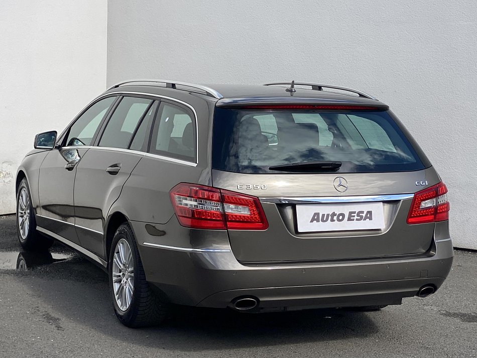 Mercedes-Benz Třída E 3.5 CGi Elegance E350