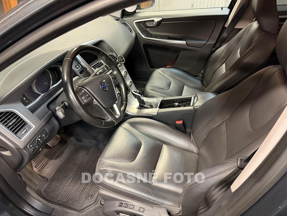 Volvo XC60 2.4 D4 Summum AWD