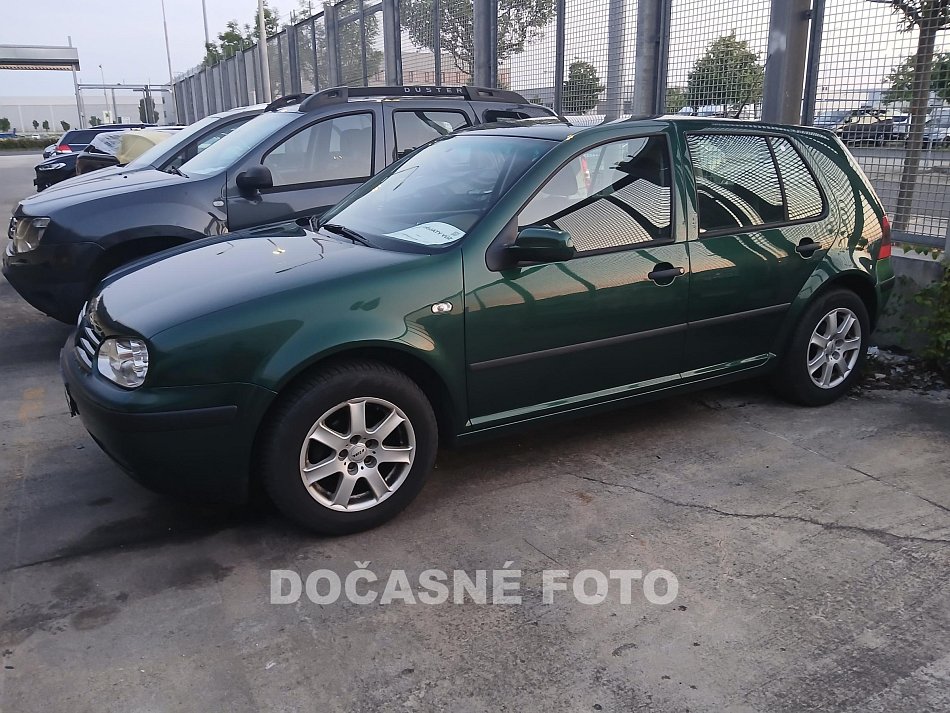 Volkswagen Golf 1.6 i 