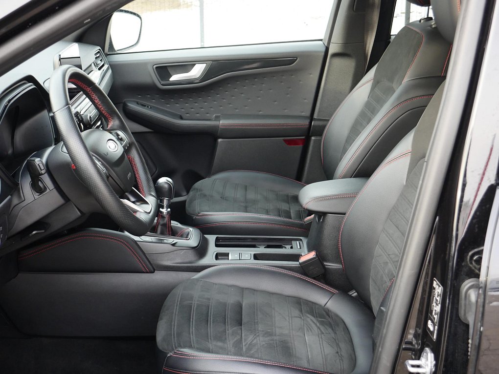 Ford Kuga 1.5 EB ST-Line