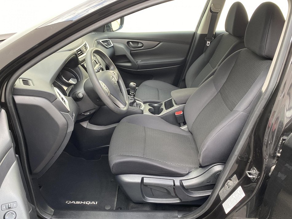Nissan Qashqai 1.2i 