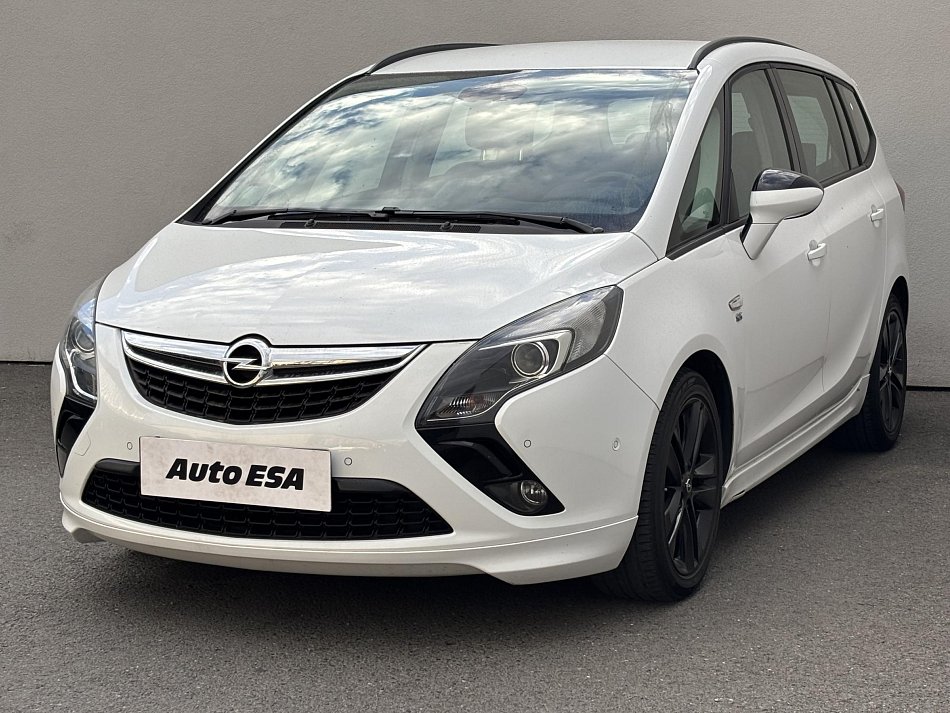 Opel Zafira 1.4 T OPC line