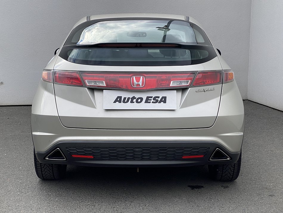 Honda Civic 1.8i 