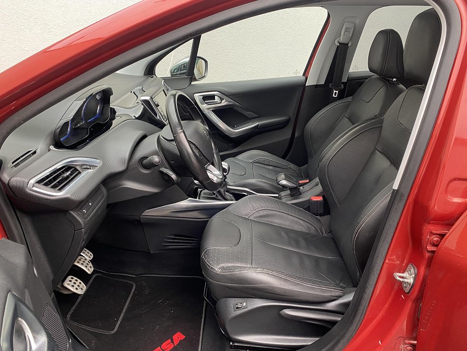 Peugeot 2008 1.6 HDi Féline Titane