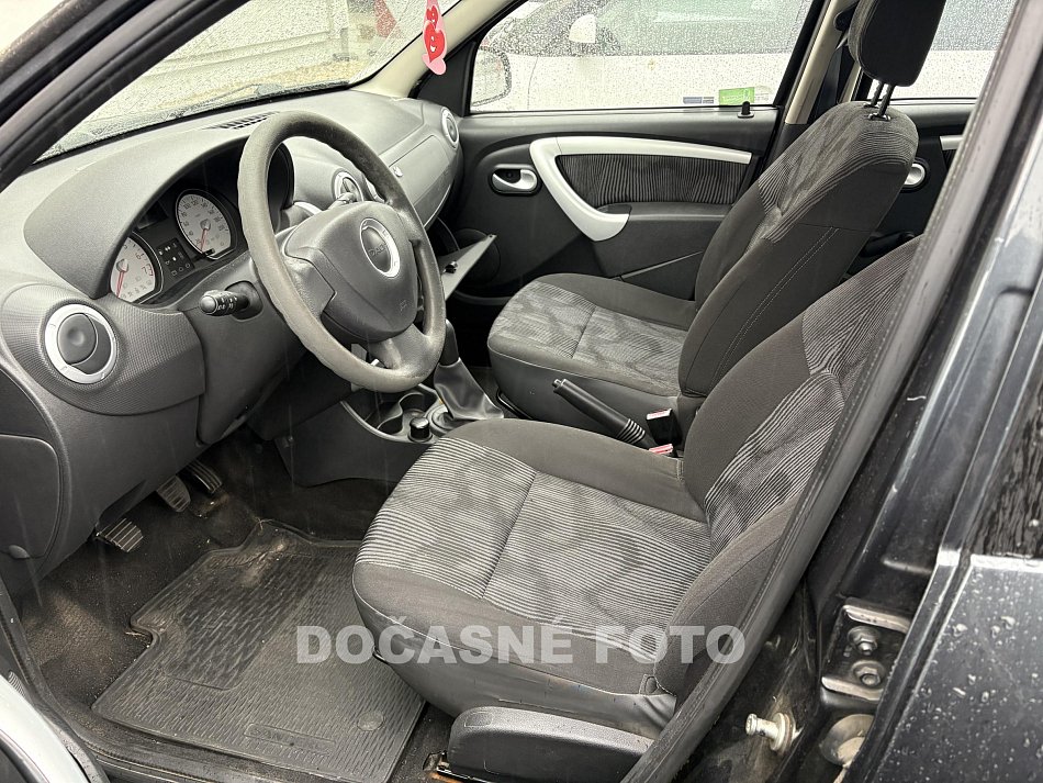 Dacia Sandero 1.4i 