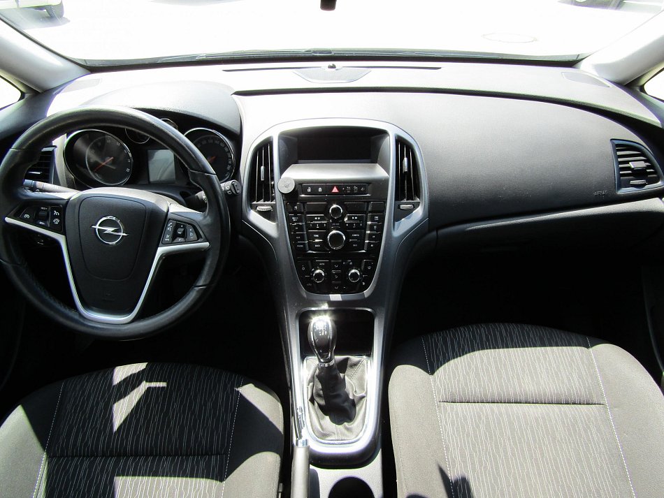 Opel Astra 1.4T 
