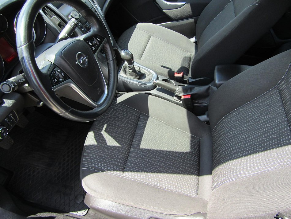 Opel Astra 1.4T 