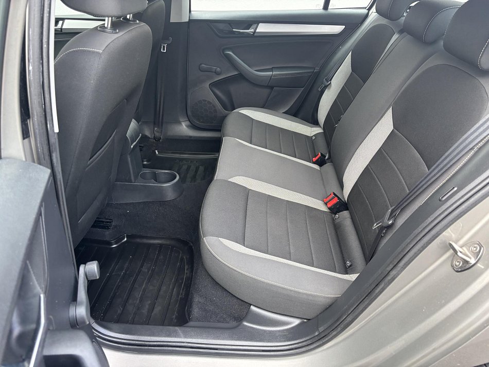 Škoda Rapid 1.0 TSI Ambition