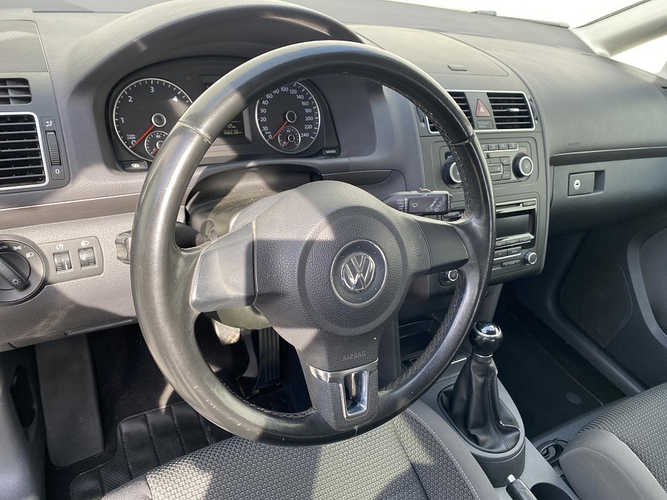 Volkswagen Touran 2.0 TDi Comfort 7míst