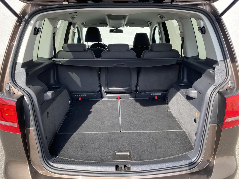 Volkswagen Touran 2.0 TDi Comfort 7míst